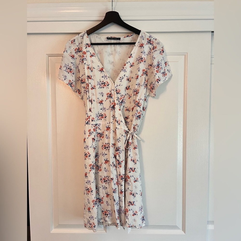 Abercrombie & Fitch White Floral Midi Dress